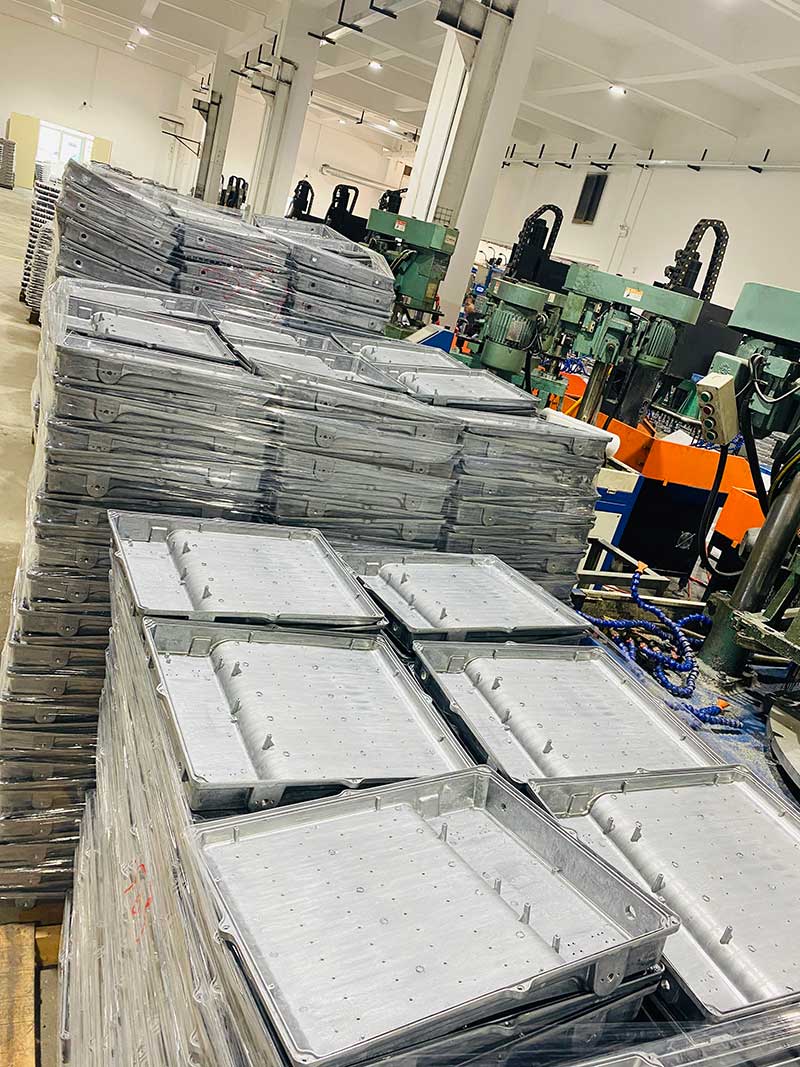 壓鑄泛光燈外殼